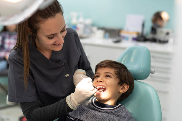 Best Emergency Tooth Extraction in Waelder, TX